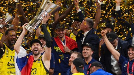 Fenerbahçe’den Galatasaray’a Yenikapı göndermesi